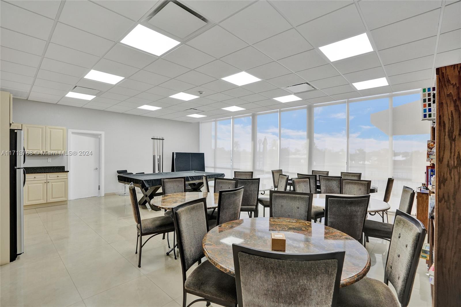 SILVER THATCH INTRACOASTA - Residential