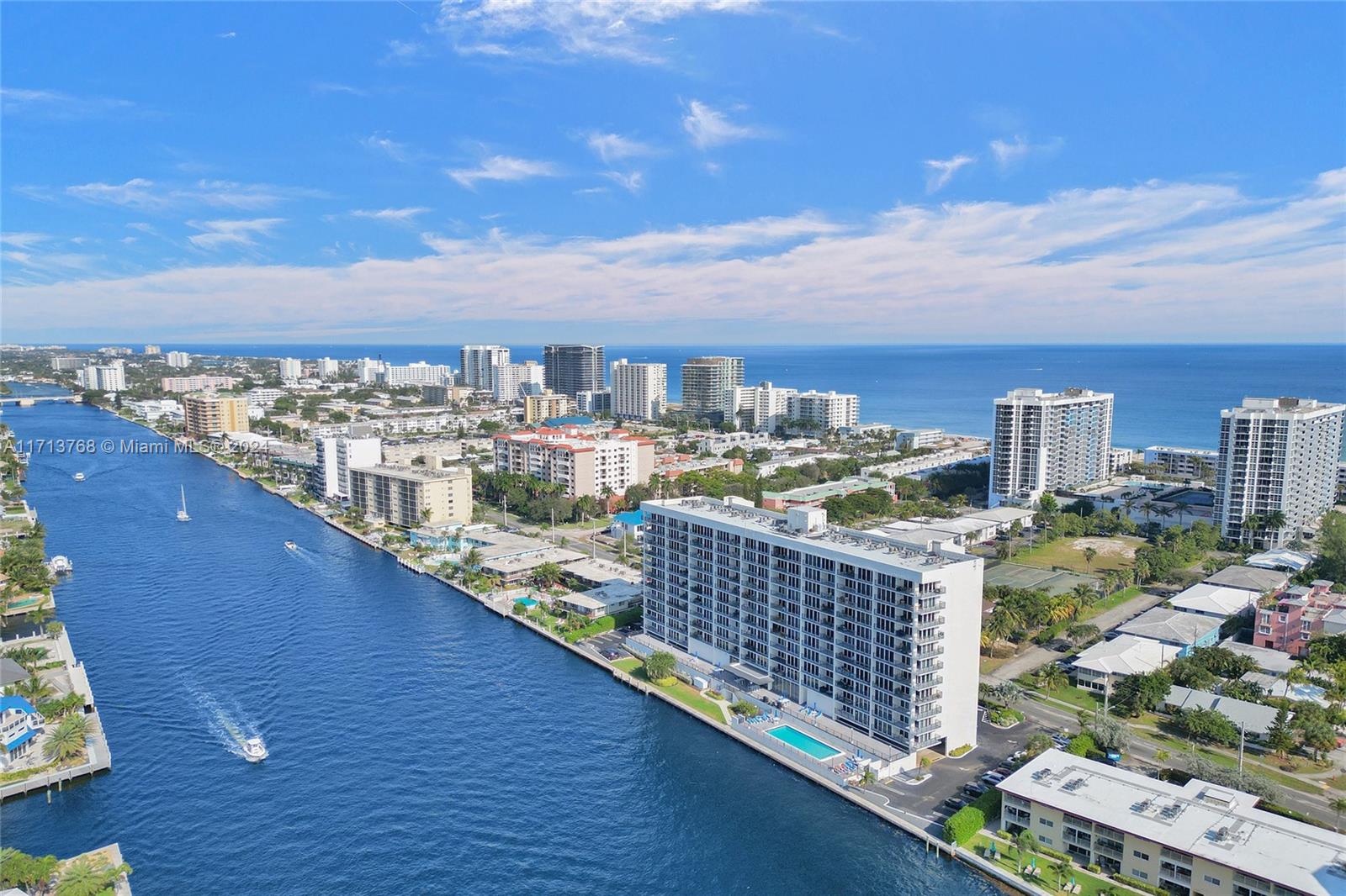 SILVER THATCH INTRACOASTA - Residential