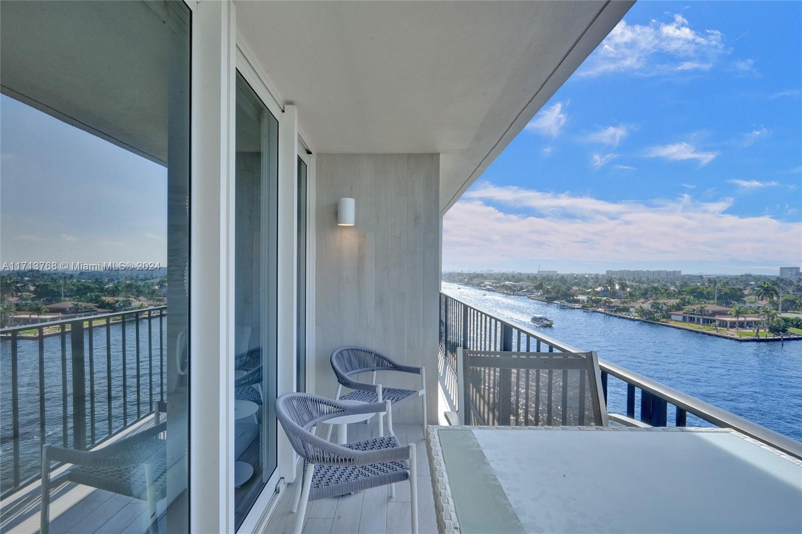 SILVER THATCH INTRACOASTA - Residential