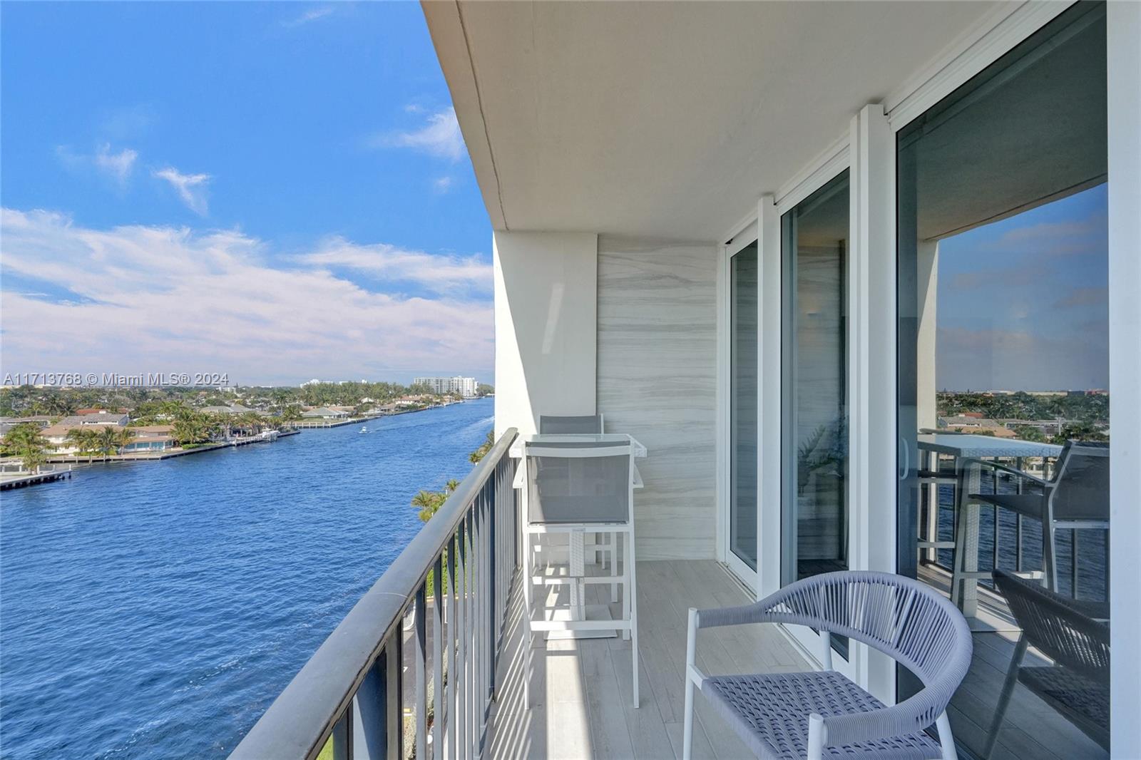 SILVER THATCH INTRACOASTA - Residential
