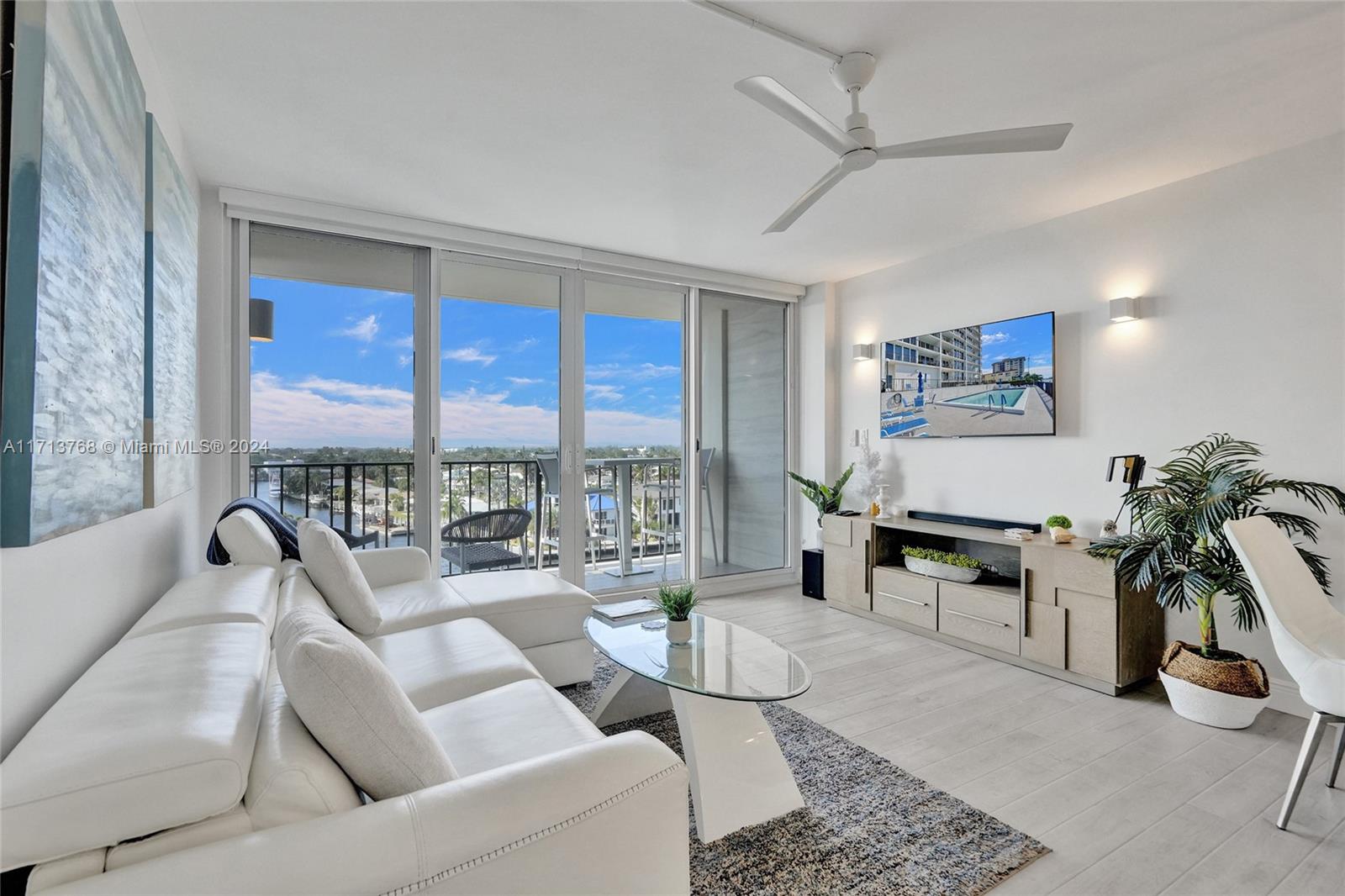 SILVER THATCH INTRACOASTA - Residential