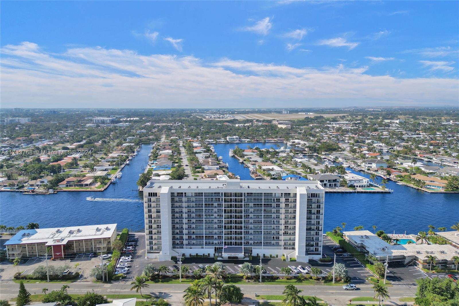 SILVER THATCH INTRACOASTA - Residential