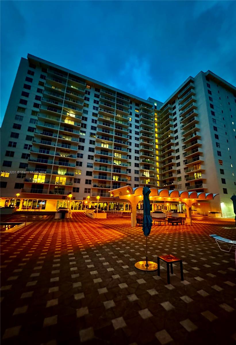ARLEN BEACH CONDO - Residential Lease
