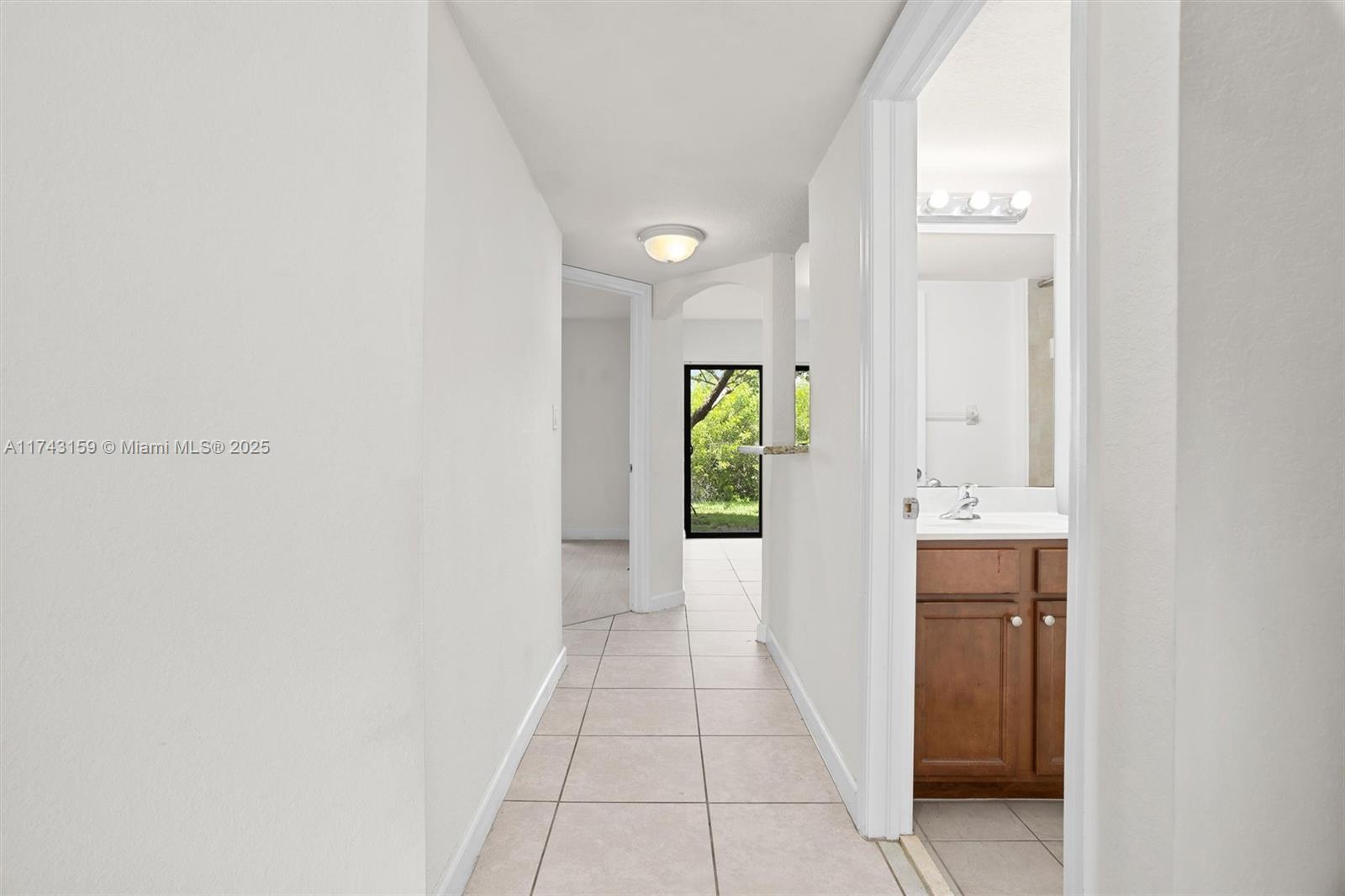 THE COURTS AT BAYSHORE II - Residential