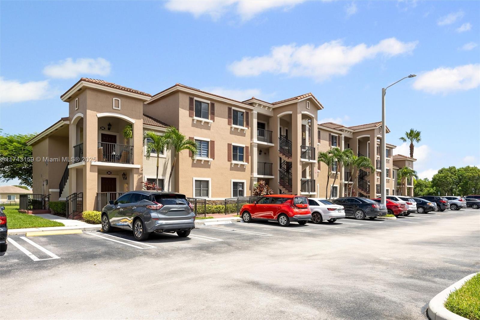 THE COURTS AT BAYSHORE II - Residential