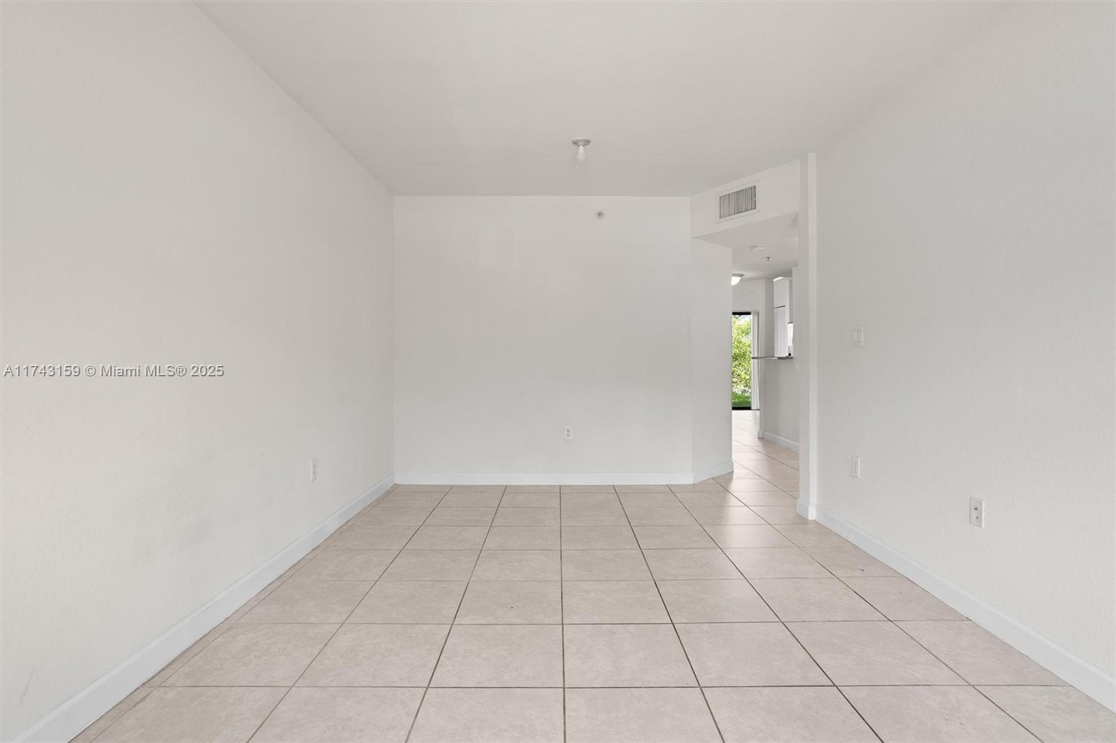 THE COURTS AT BAYSHORE II - Residential