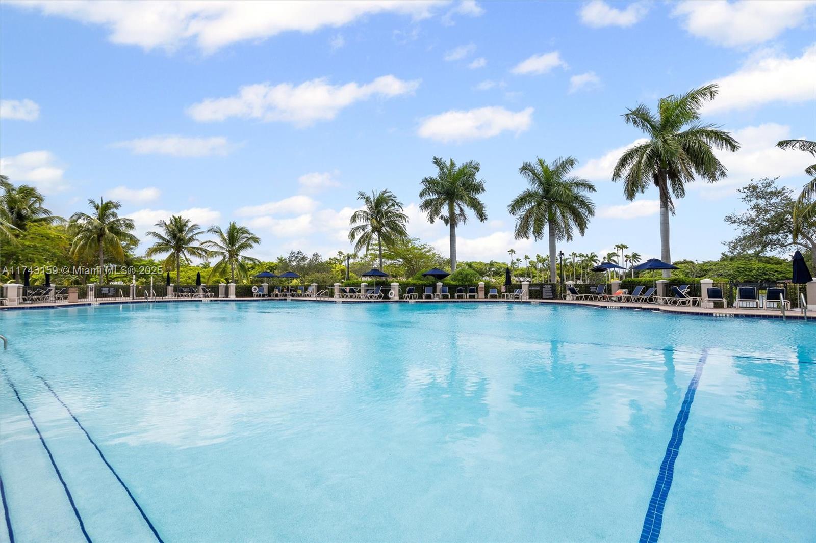 THE COURTS AT BAYSHORE II - Residential