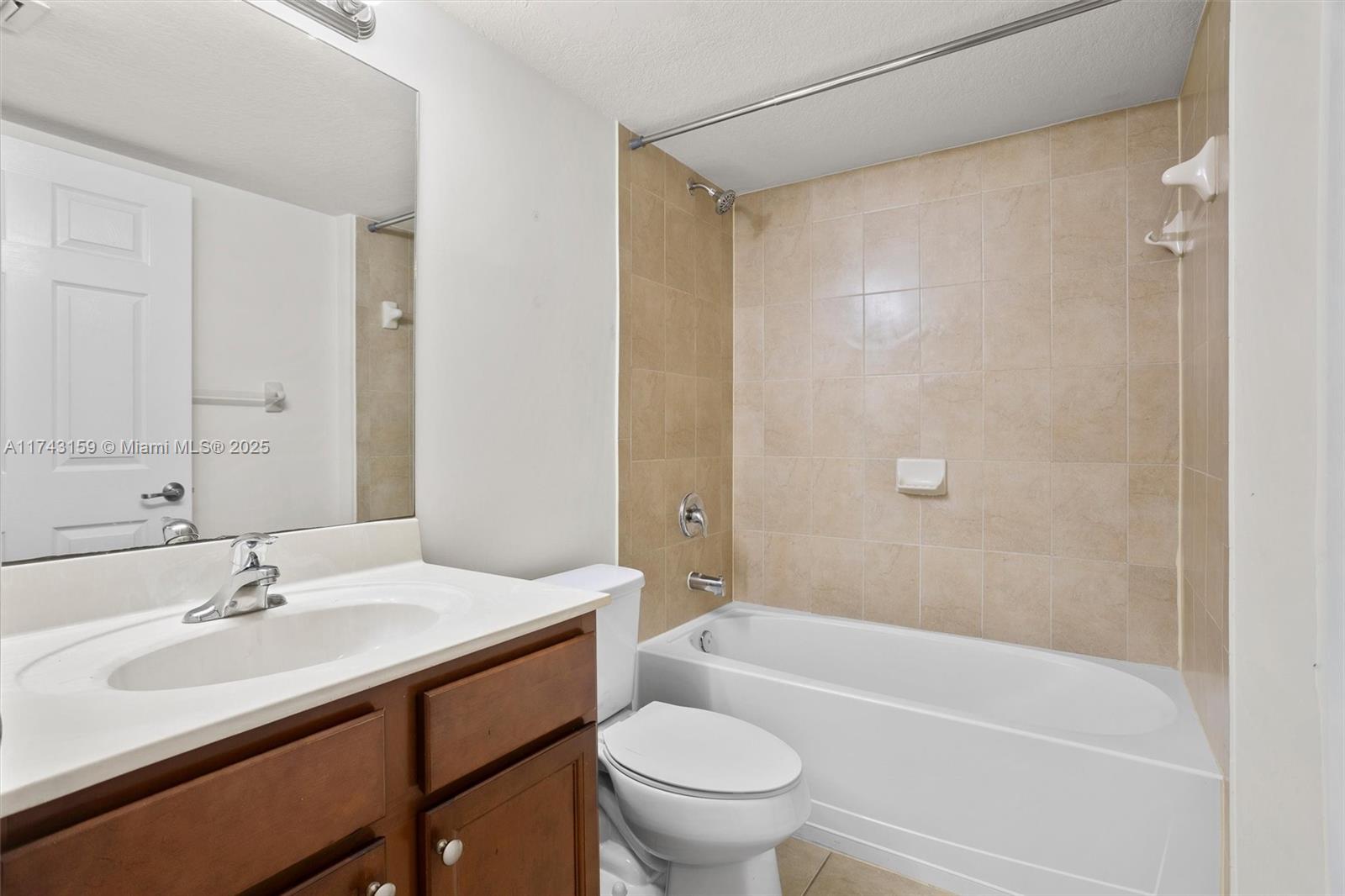 THE COURTS AT BAYSHORE II - Residential