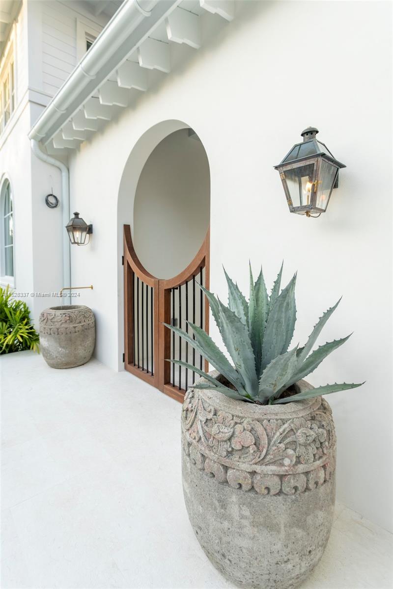 BISCAYNE KEY ESTATES - Residential