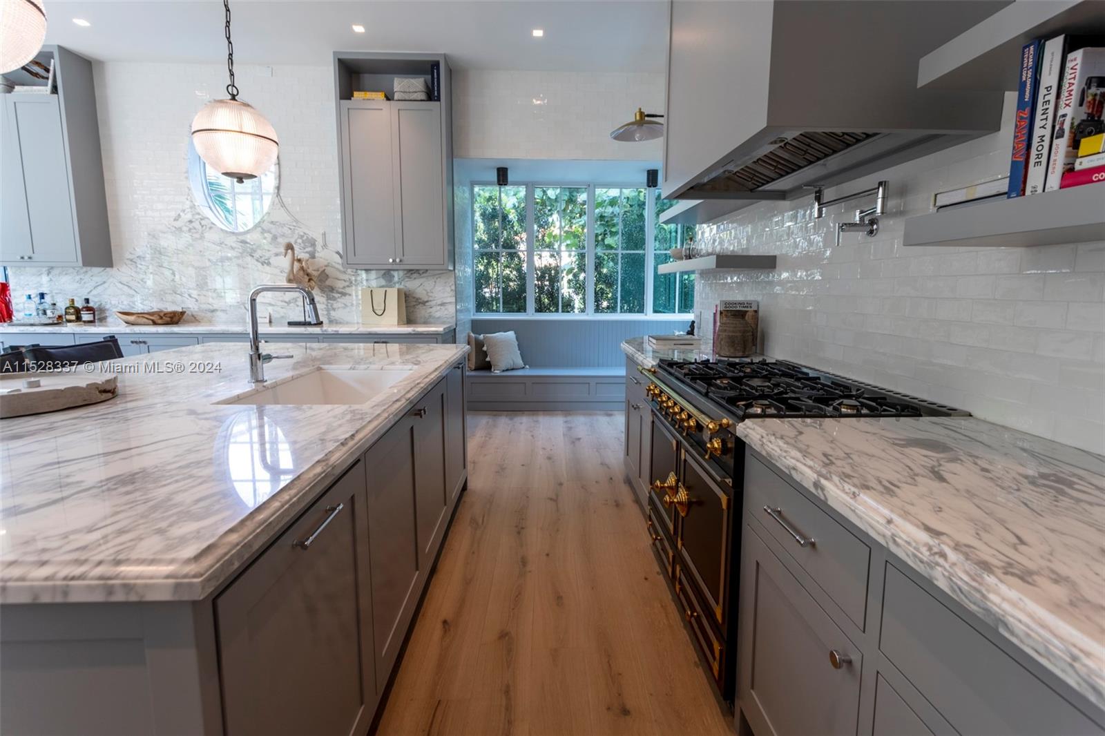 BISCAYNE KEY ESTATES - Residential