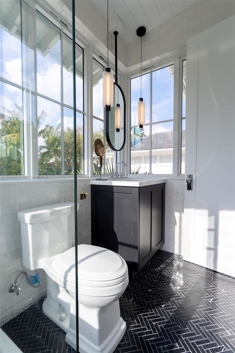 BISCAYNE KEY ESTATES - Residential