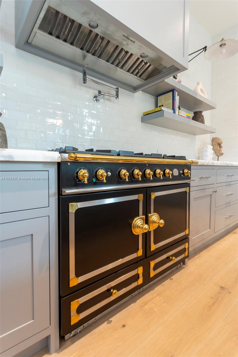 BISCAYNE KEY ESTATES - Residential