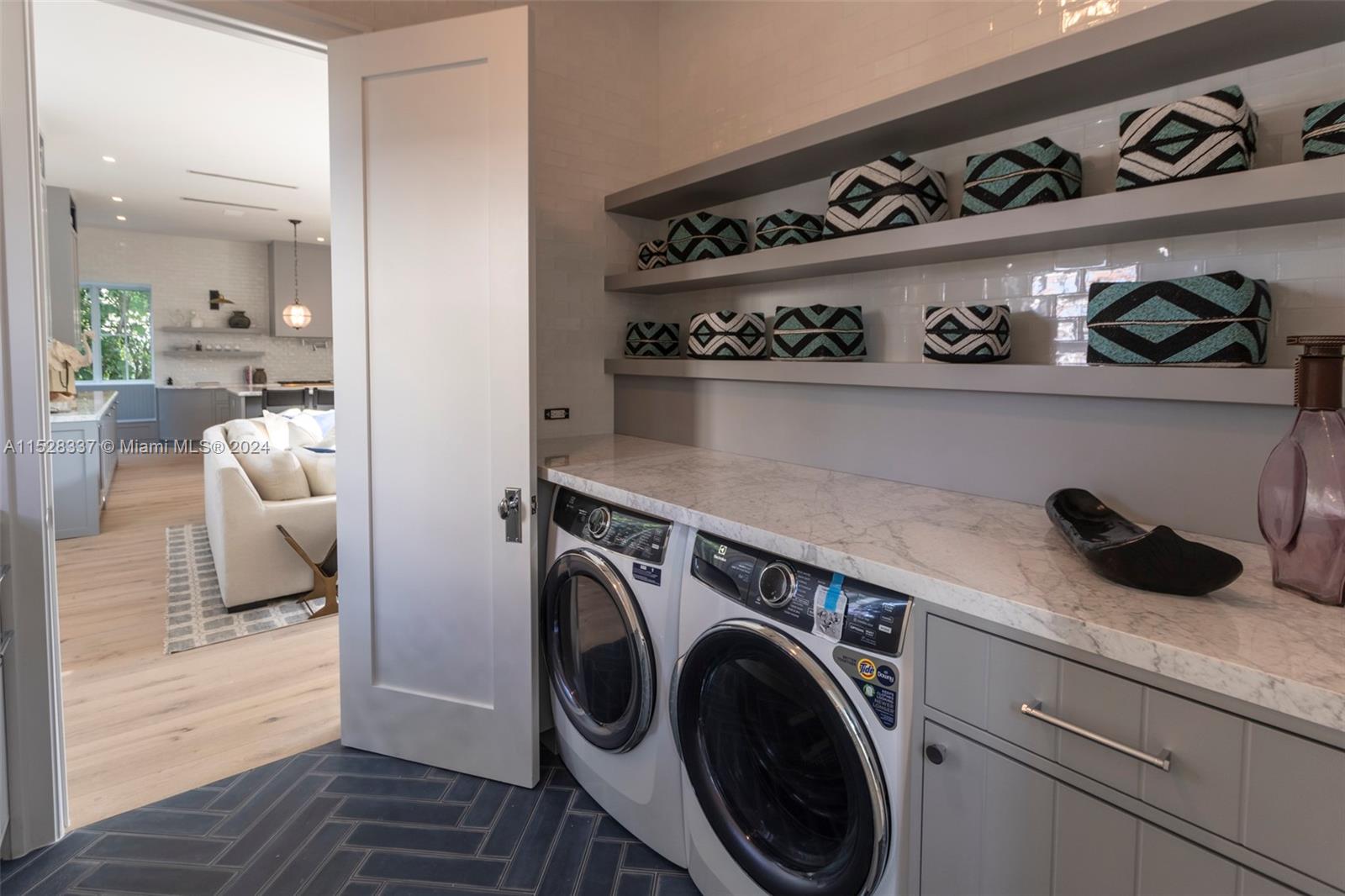 BISCAYNE KEY ESTATES - Residential