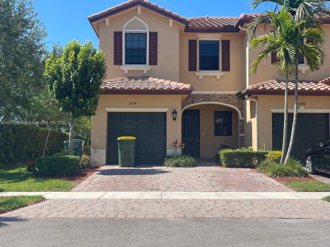 3804 Se 3rd St, Homestead, Miami-Dade County, Florida - 3 Bedrooms  
3 Bathrooms - 