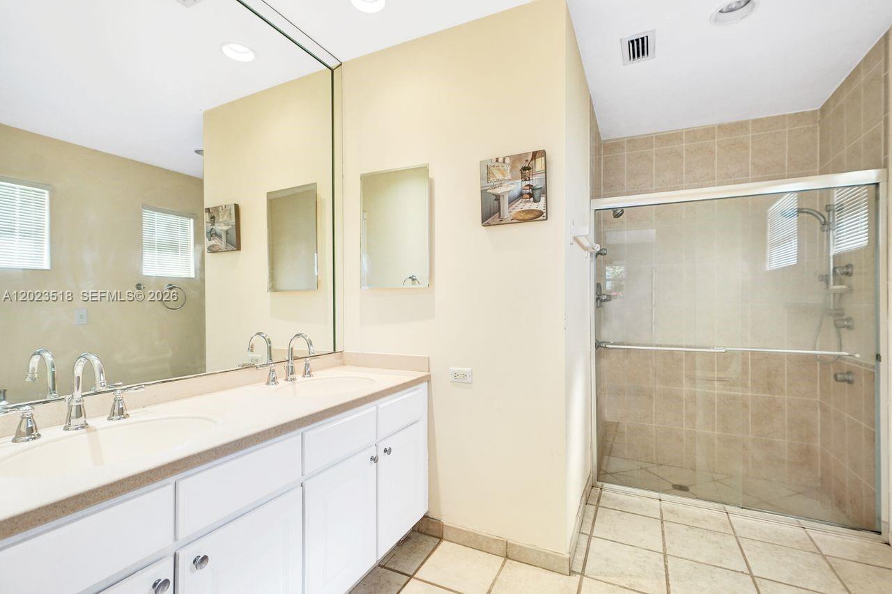 KENDALL POINT 2ND ADDN - Residential