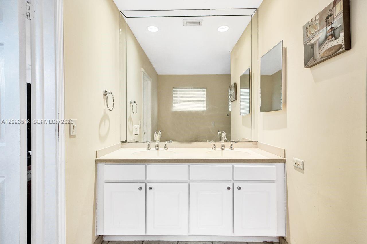 KENDALL POINT 2ND ADDN - Residential