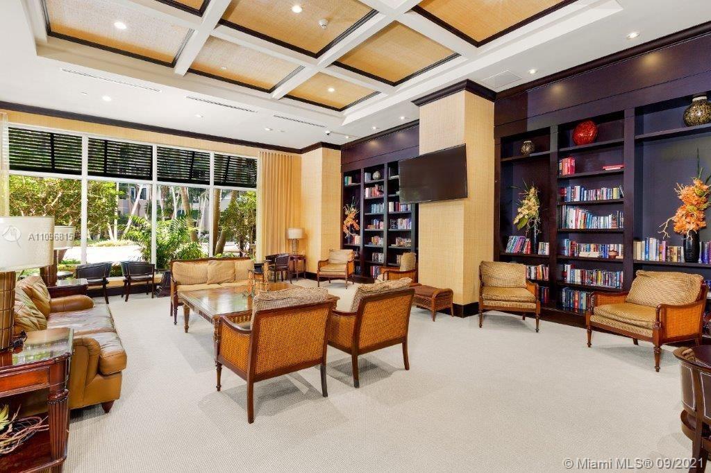 VERANDA CONDO - Residential Lease