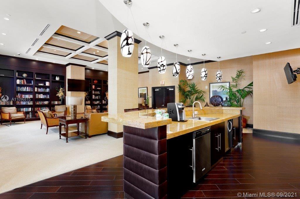 VERANDA CONDO - Residential Lease