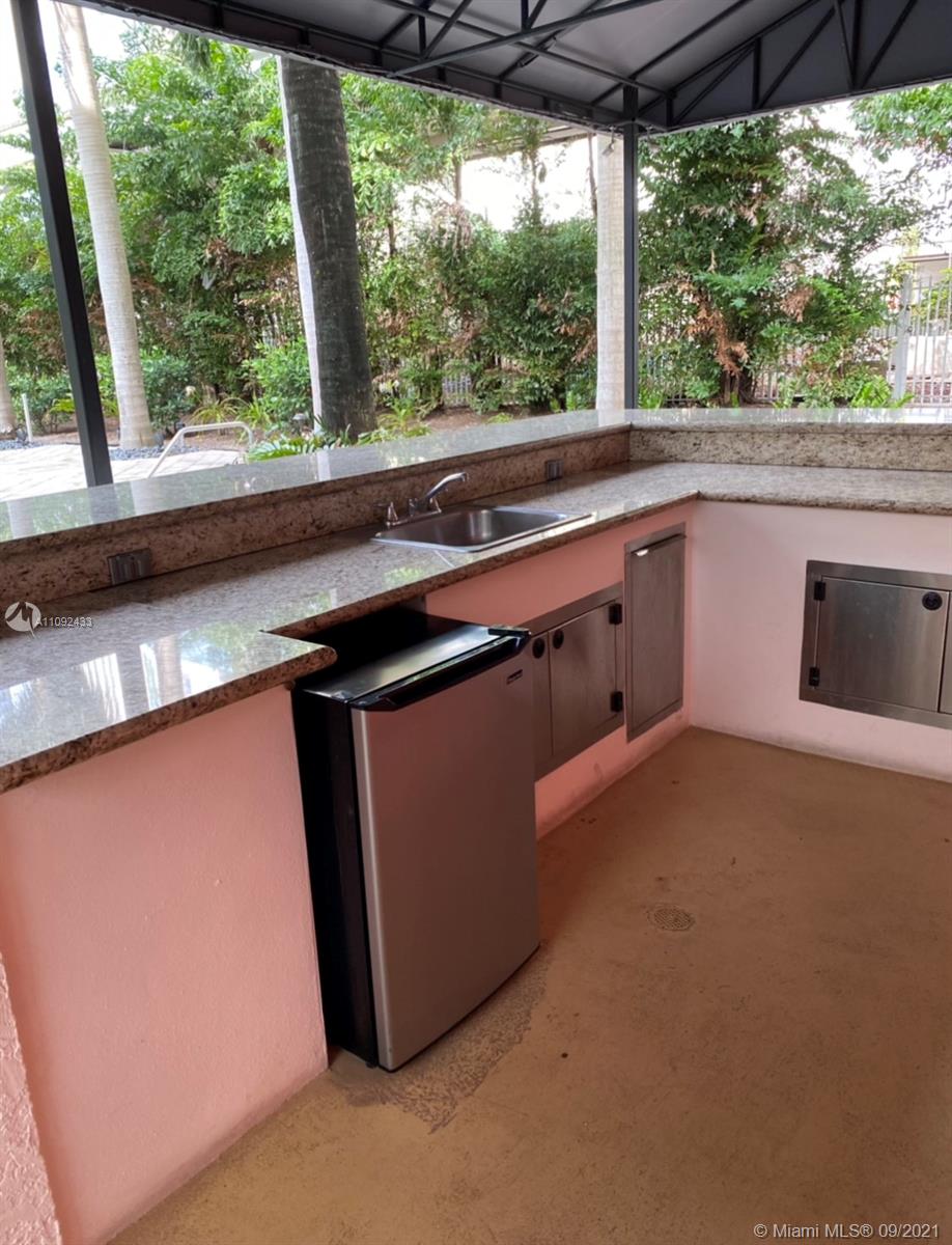 THE LOFT DOWNTOWN II COND - Residential