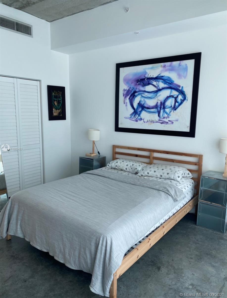 THE LOFT DOWNTOWN II COND - Residential