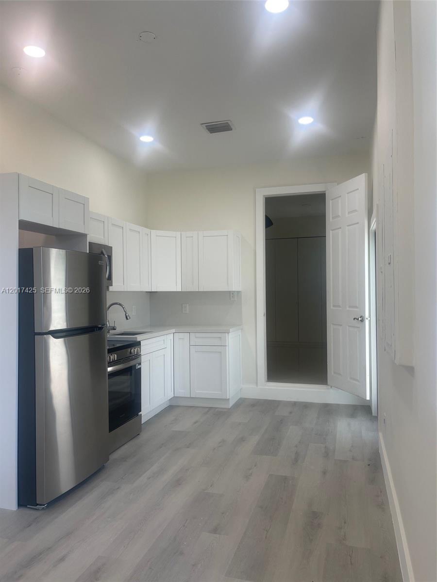 THE LANDINGS SEC 2 - Residential Lease
