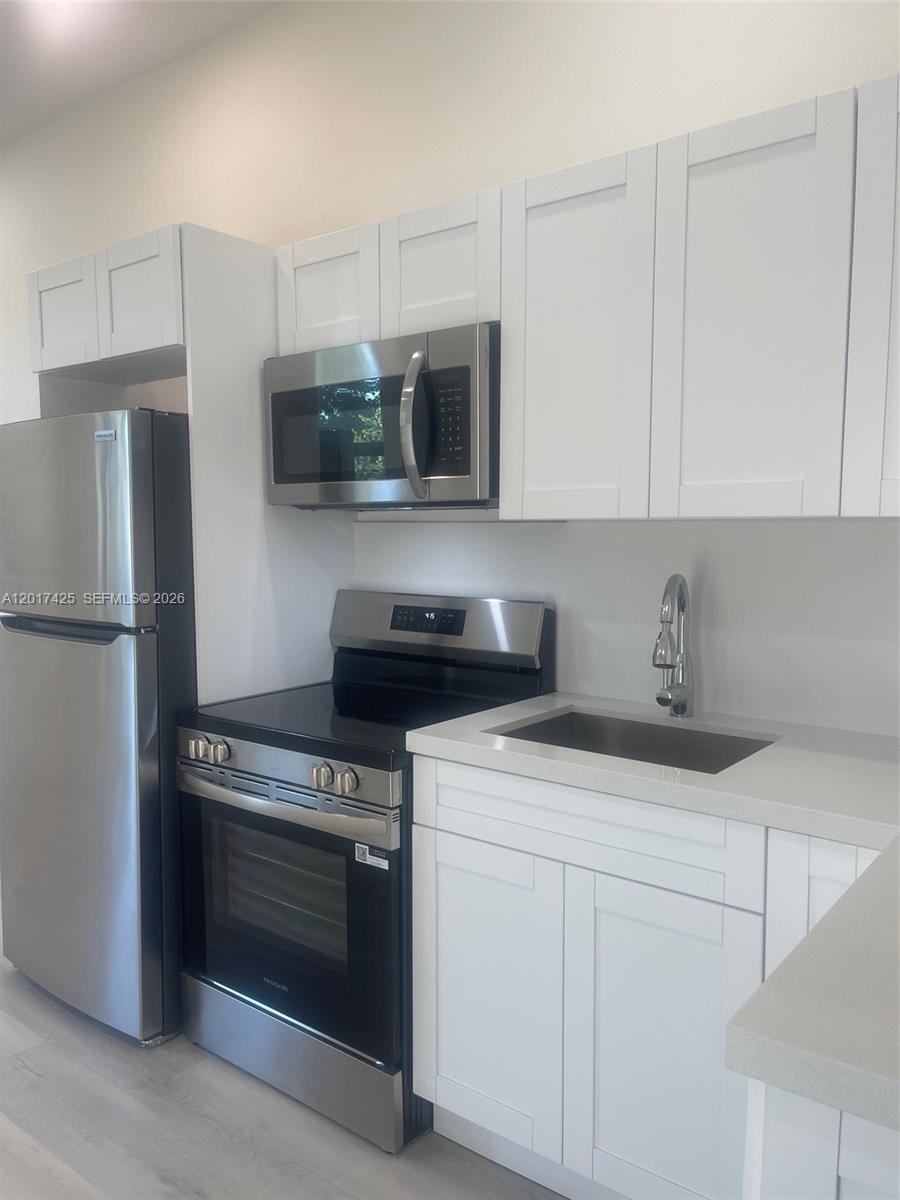 THE LANDINGS SEC 2 - Residential Lease