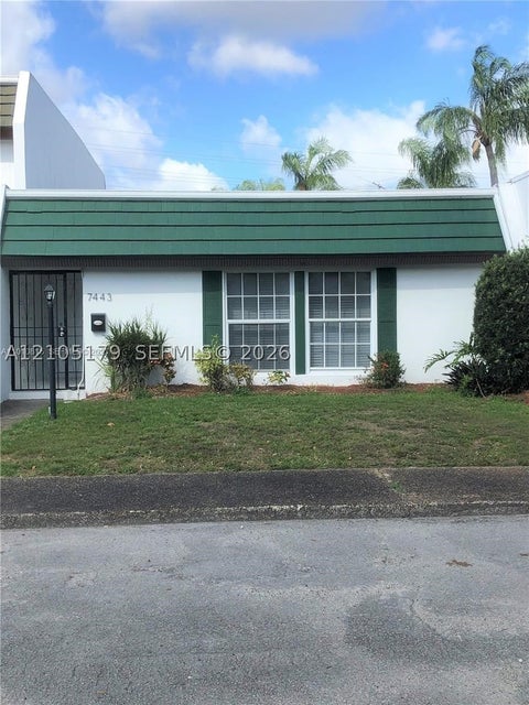 Photo of 7443 Twin Sabal Dr, Miami Lakes, FL 33014 (MLS # A12105179)