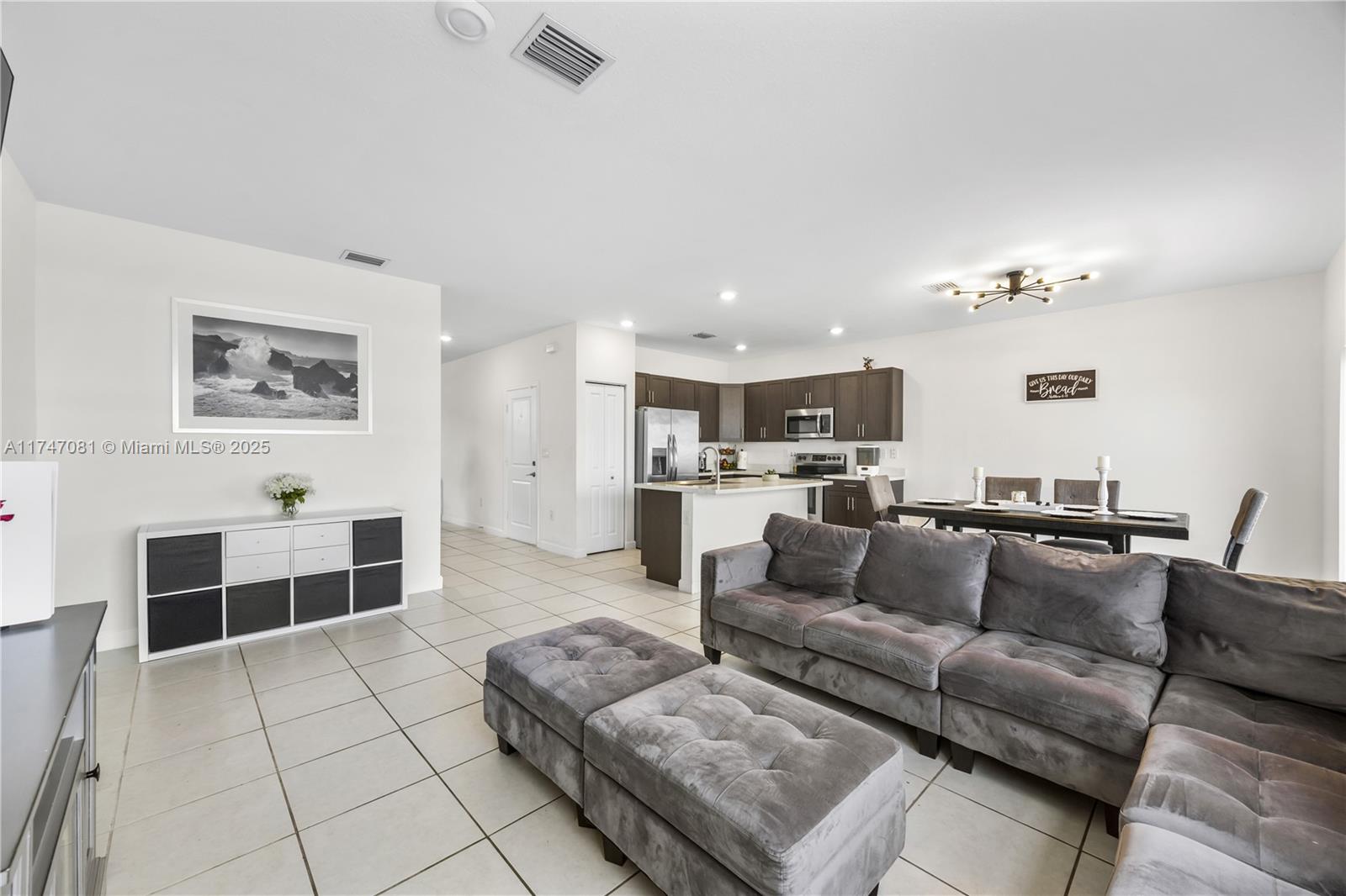 ENCLAVE SOUTH PHASE 2 - Residential
