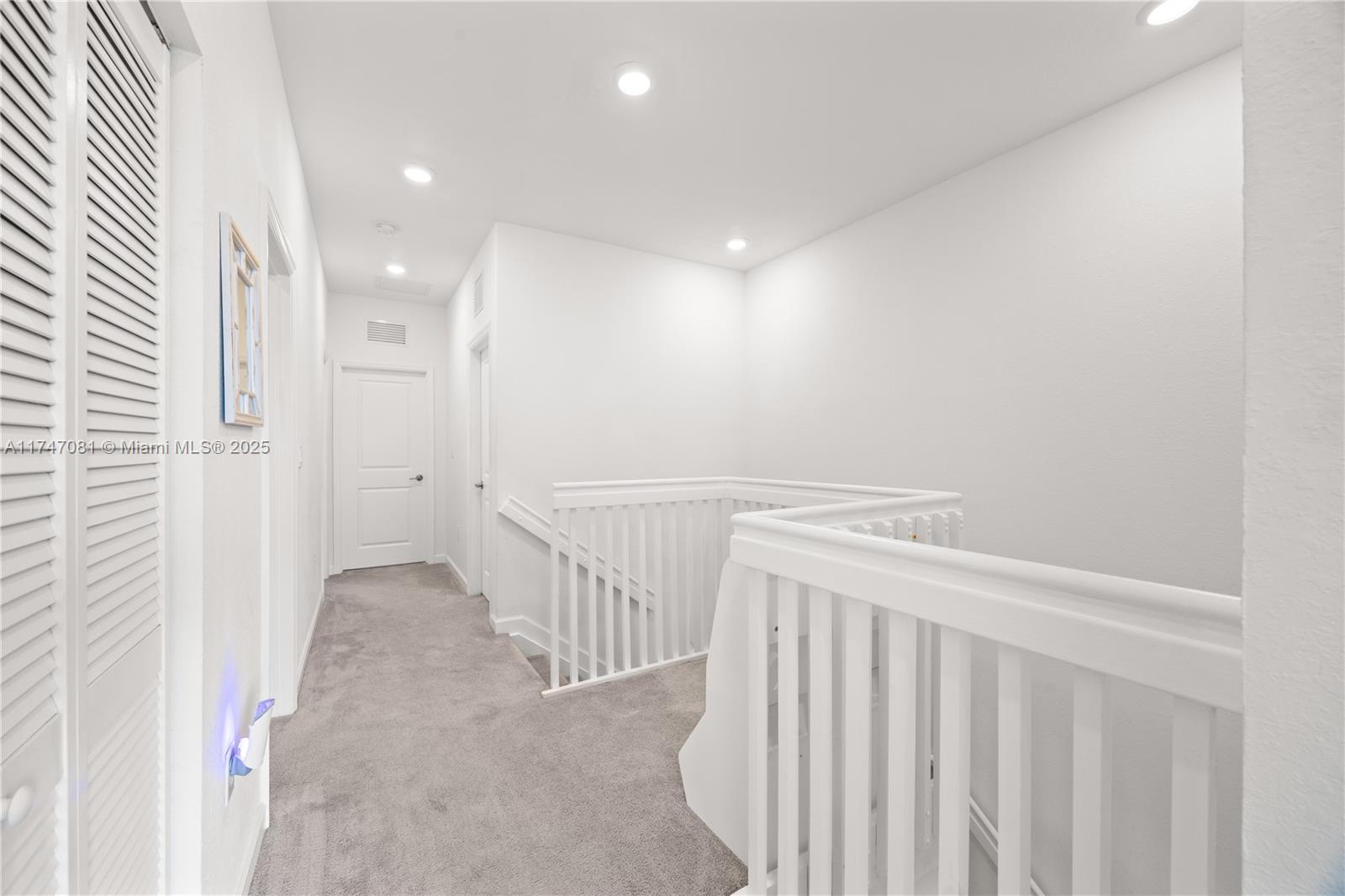 ENCLAVE SOUTH PHASE 2 - Residential