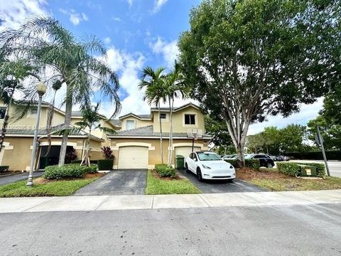 Photo of 2567 Cordoba Bnd, Weston, FL 33327 (MLS # A11905095)