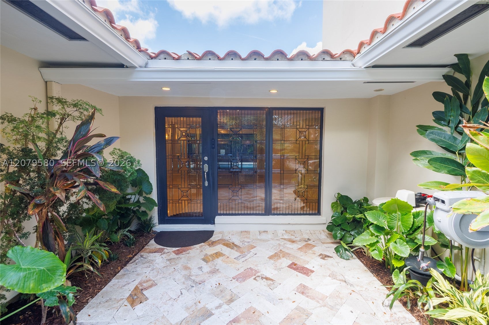 737 NW 4TH ST