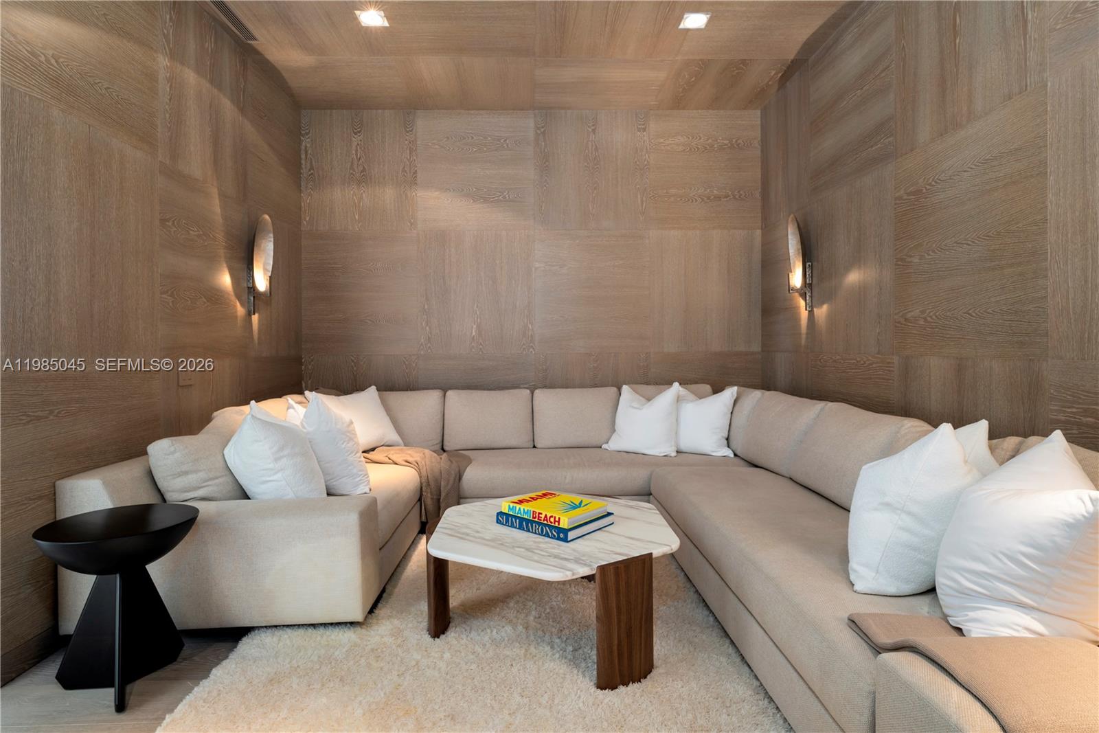 APOGEE CONDO - Residential