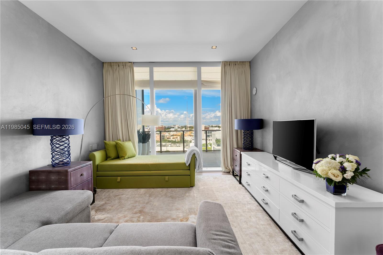 APOGEE CONDO - Residential