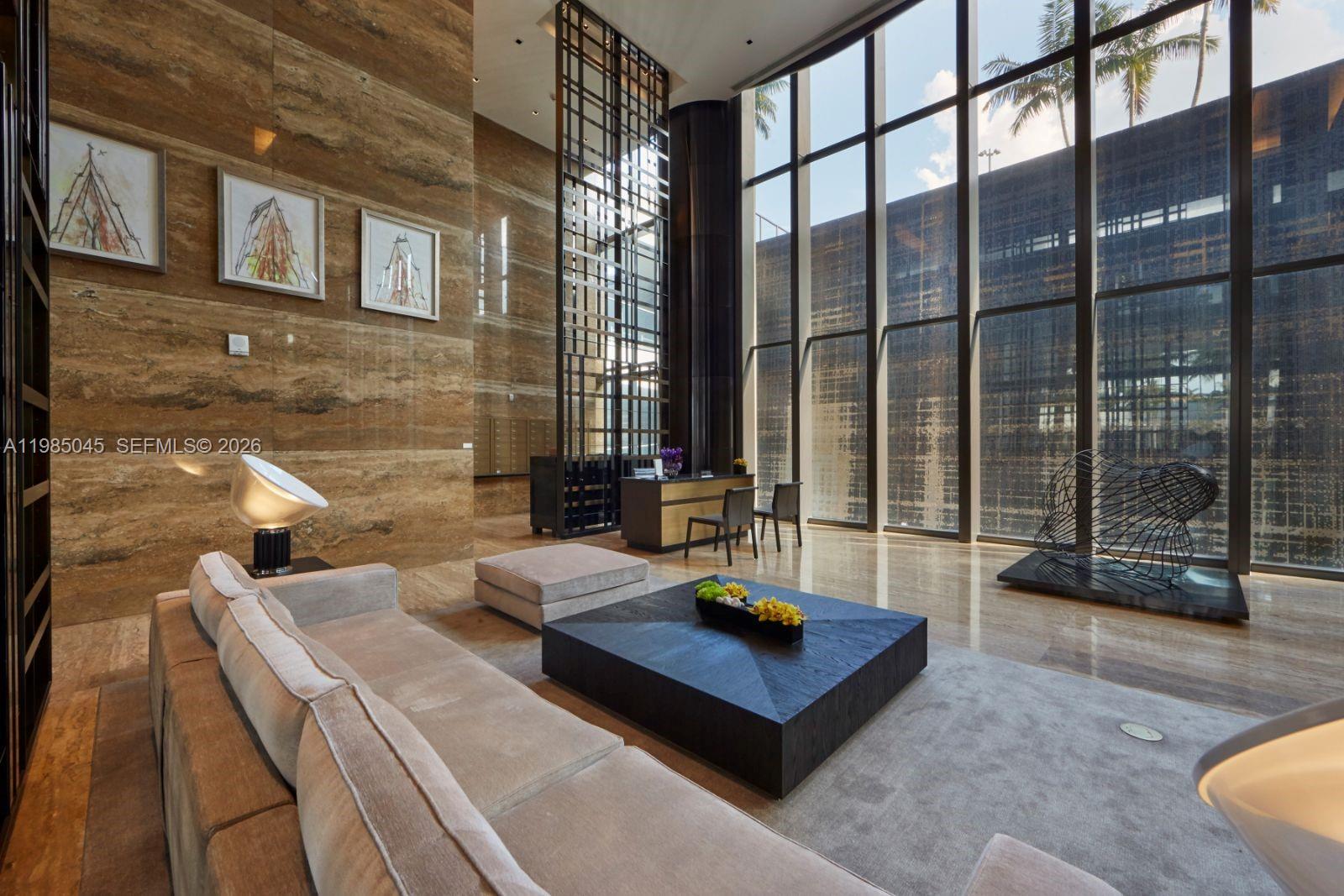 APOGEE CONDO - Residential