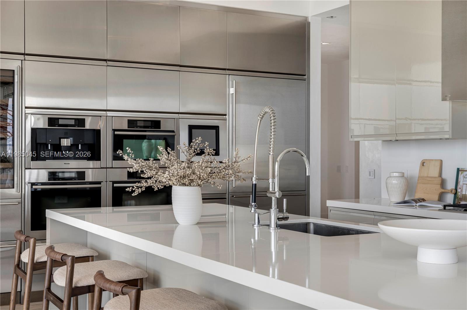 APOGEE CONDO - Residential