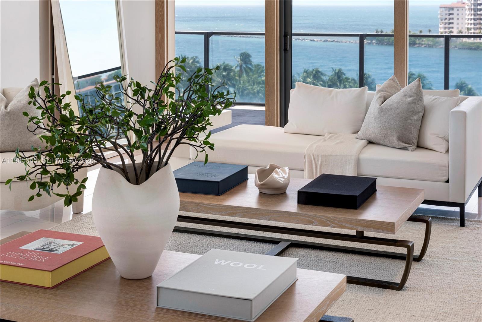 APOGEE CONDO - Residential