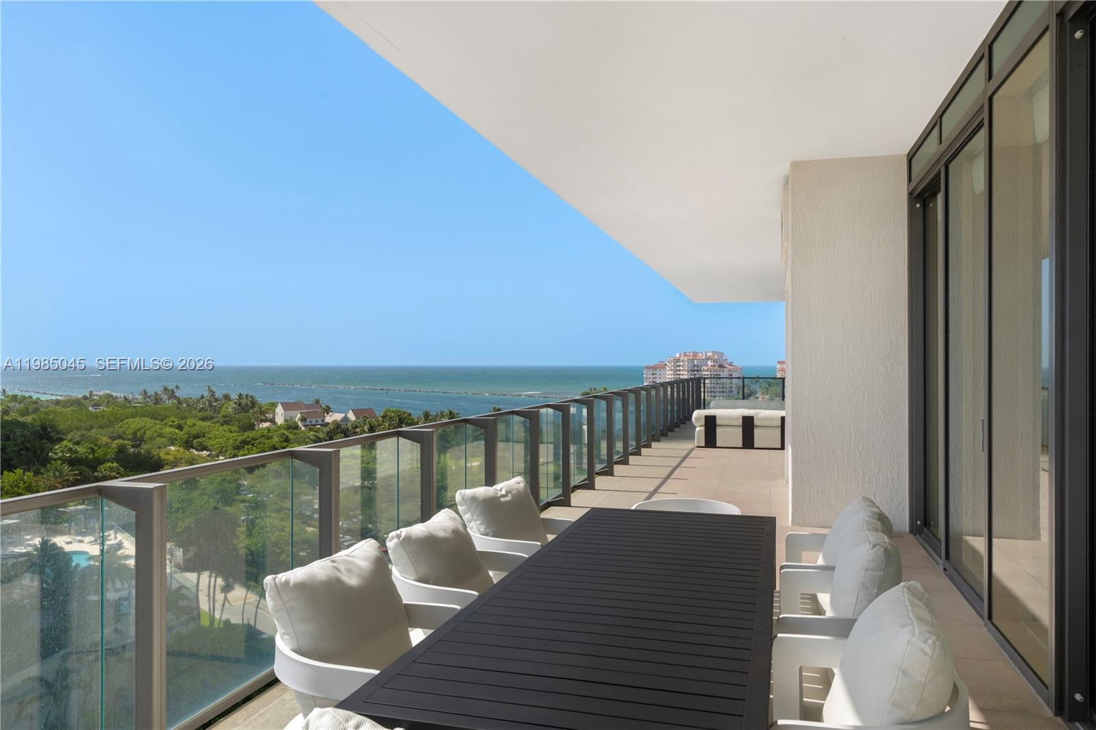 APOGEE CONDO - Residential