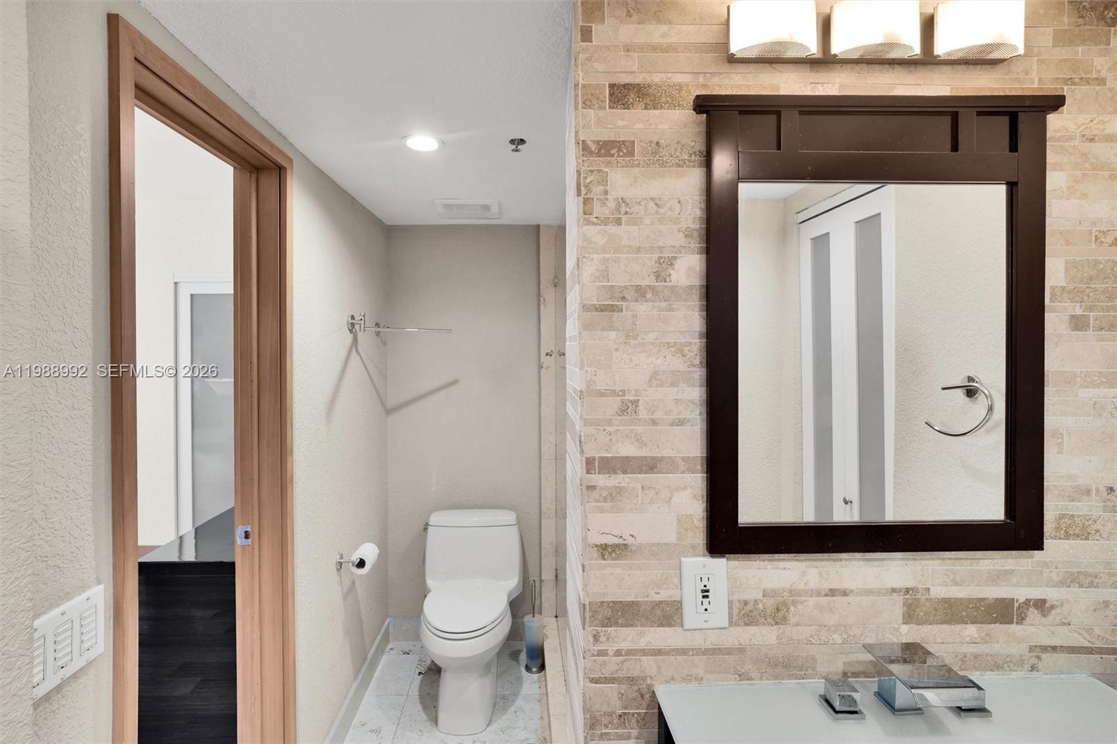 CLEARVIEW TOWERS CONDO - Residential