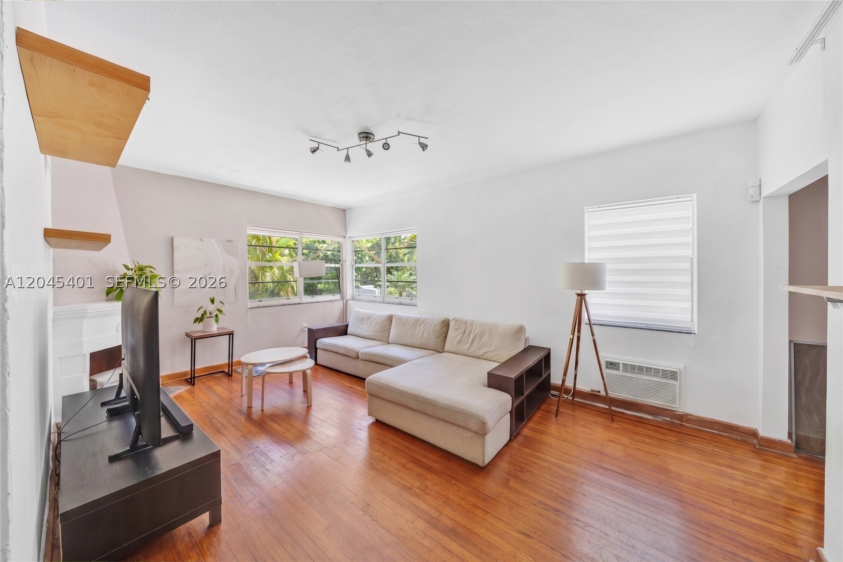 1559 Meridian Ave 108