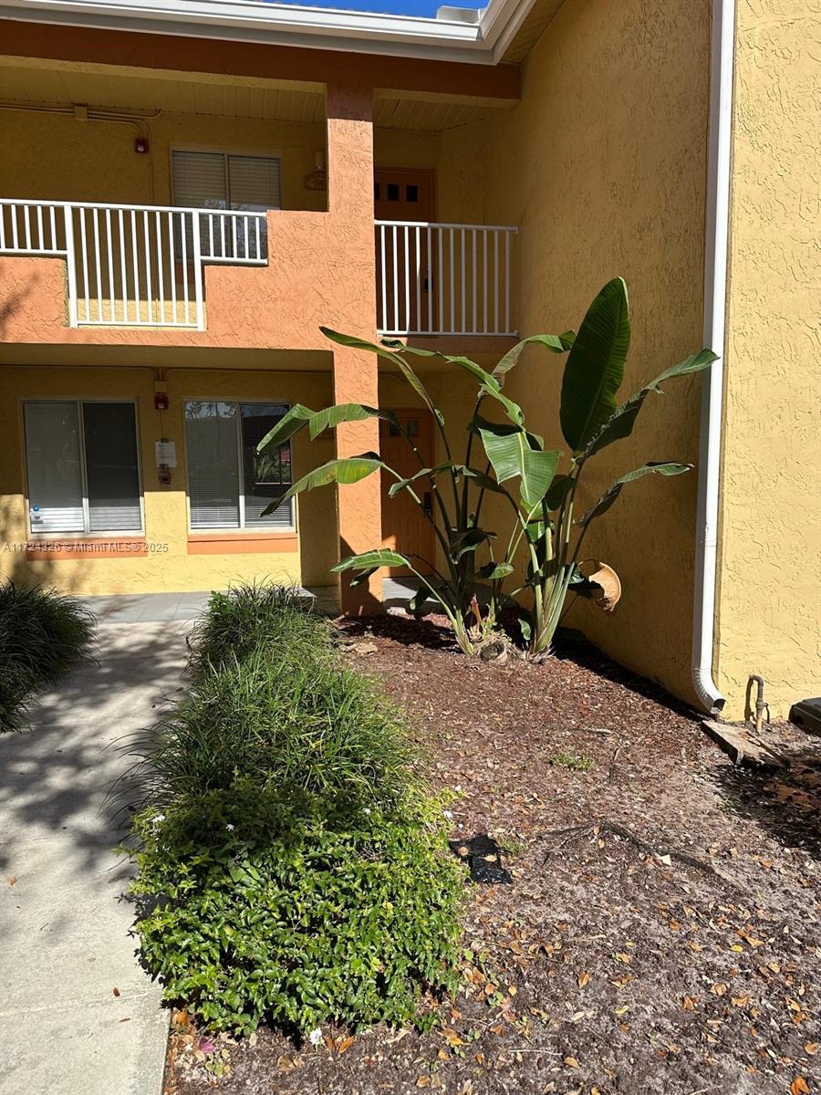 Rental Property at 940 Coral Club Dr 940, Coral Springs, Broward County, Florida - Bedrooms: 1 
Bathrooms: 1  - $1,750 MO.
