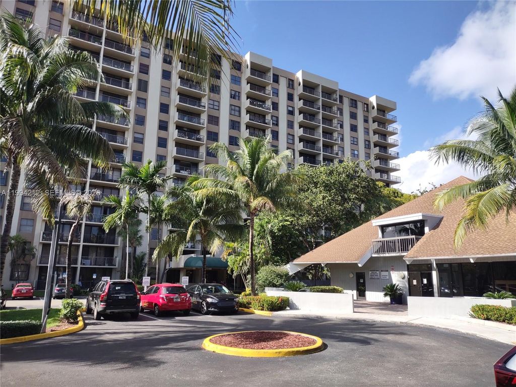 Photo of 1470 NE 123rd St #A606, North Miami, FL 33161 (MLS # A11994212)