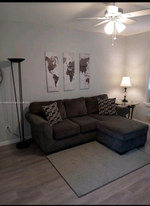 HOLLYWOOD LITTLE RANCHES - Residential Income