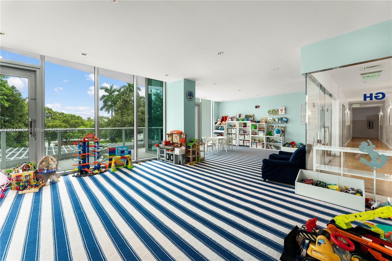 GROVENOR HOUSE CONDO - Residential