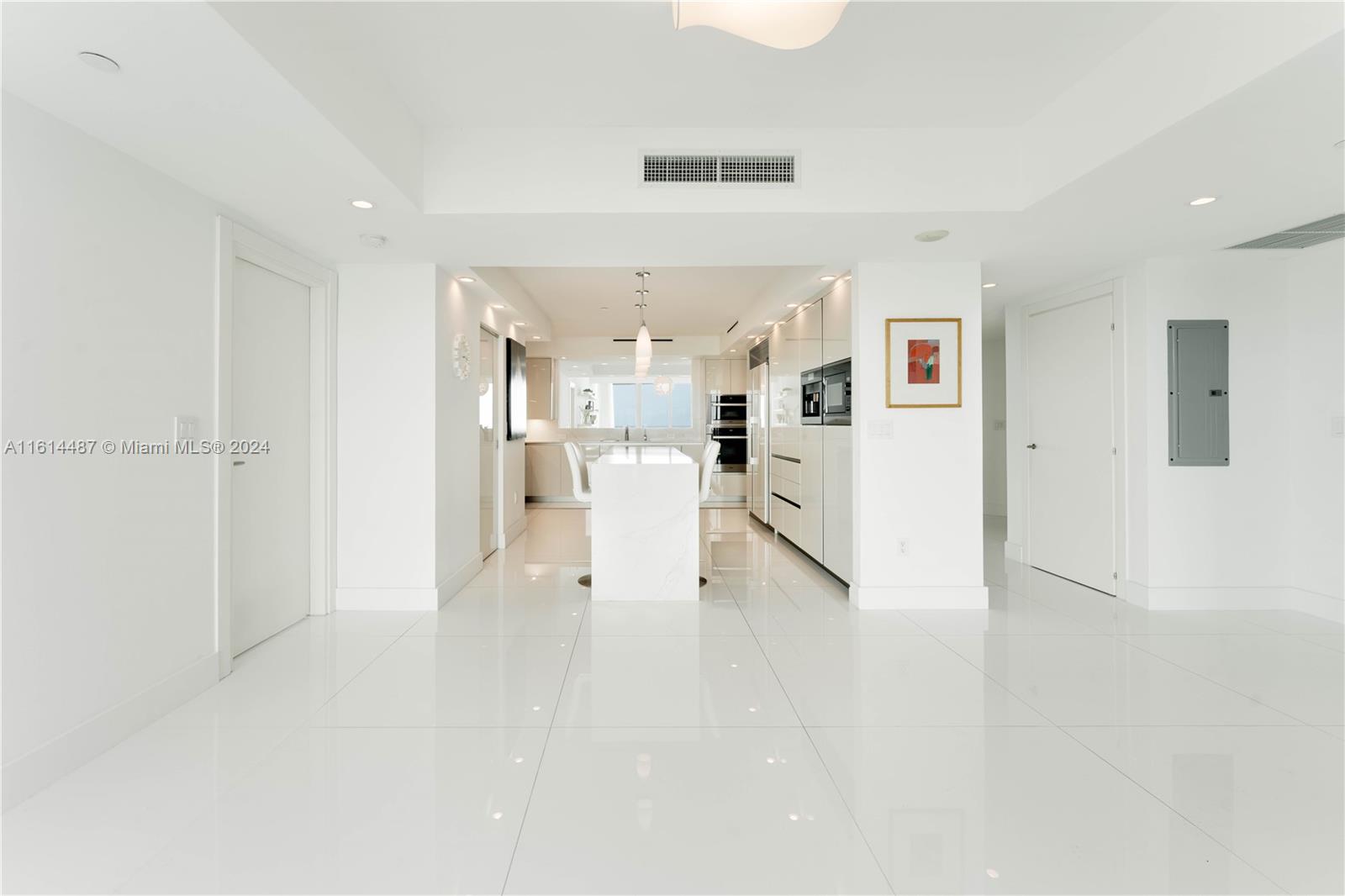 GROVENOR HOUSE CONDO - Residential