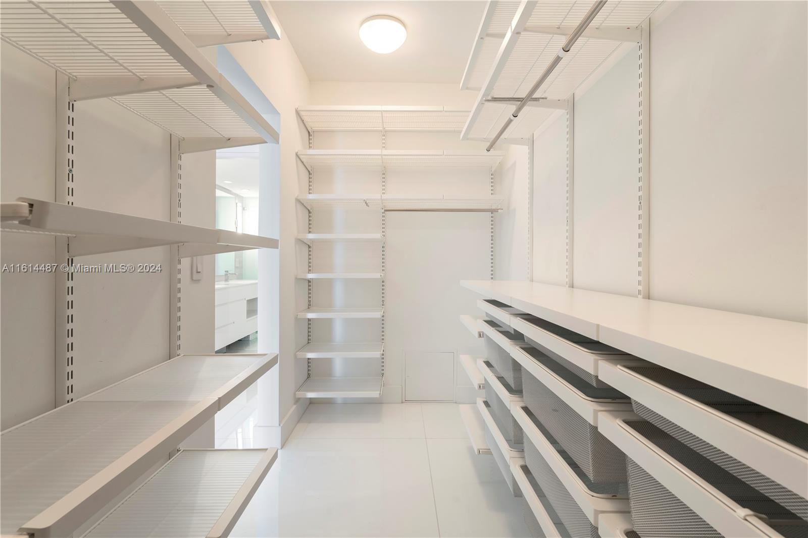 GROVENOR HOUSE CONDO - Residential