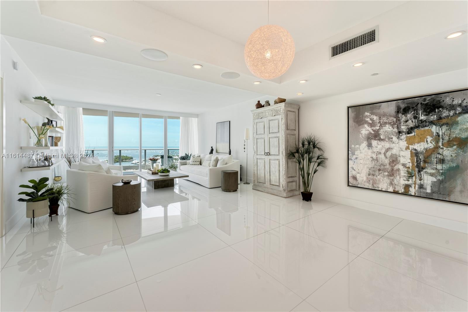 GROVENOR HOUSE CONDO - Residential