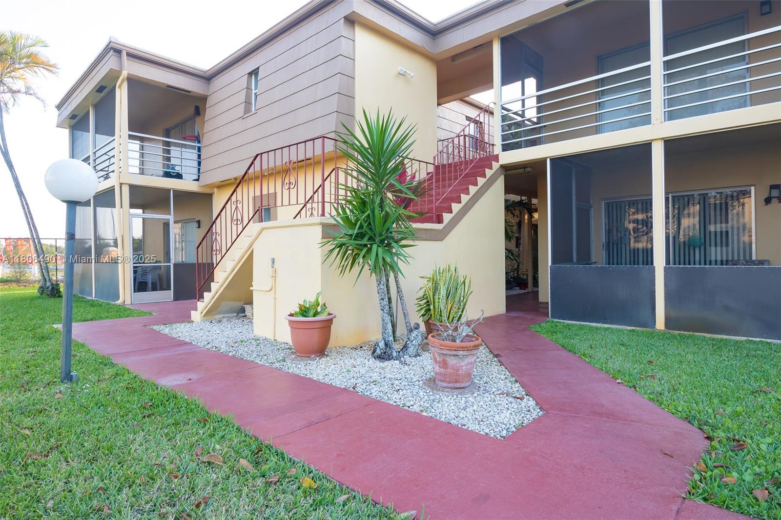 8900 Nw 38th Dr 7, Coral Springs, Broward County, Florida - 1 Bedrooms  
1 Bathrooms - 