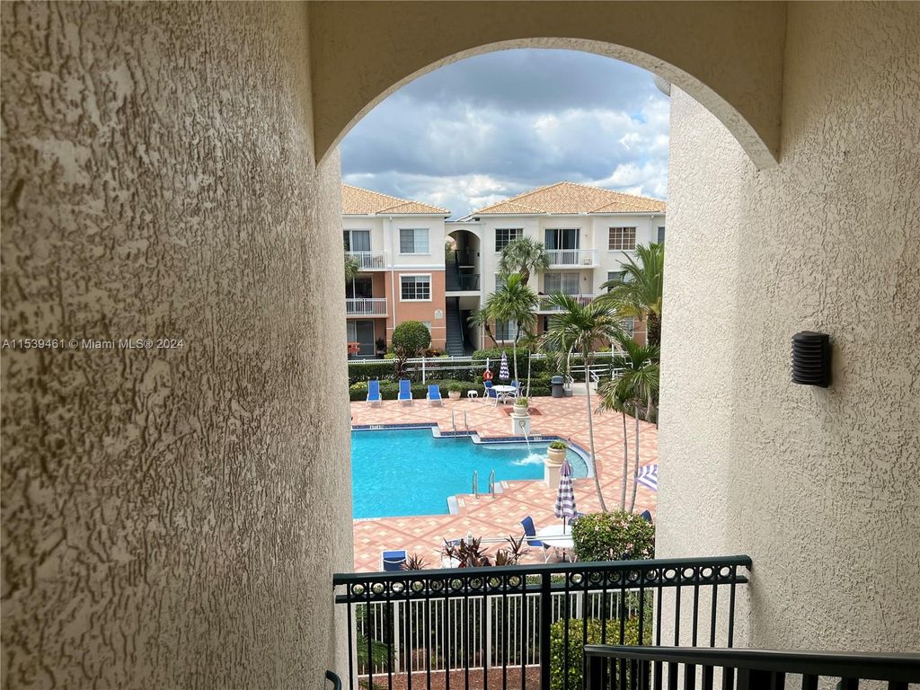 Photo of 4306 E Myrtlewood Cir E #306, Palm Beach Gardens, FL 33418 (MLS # A11539461)