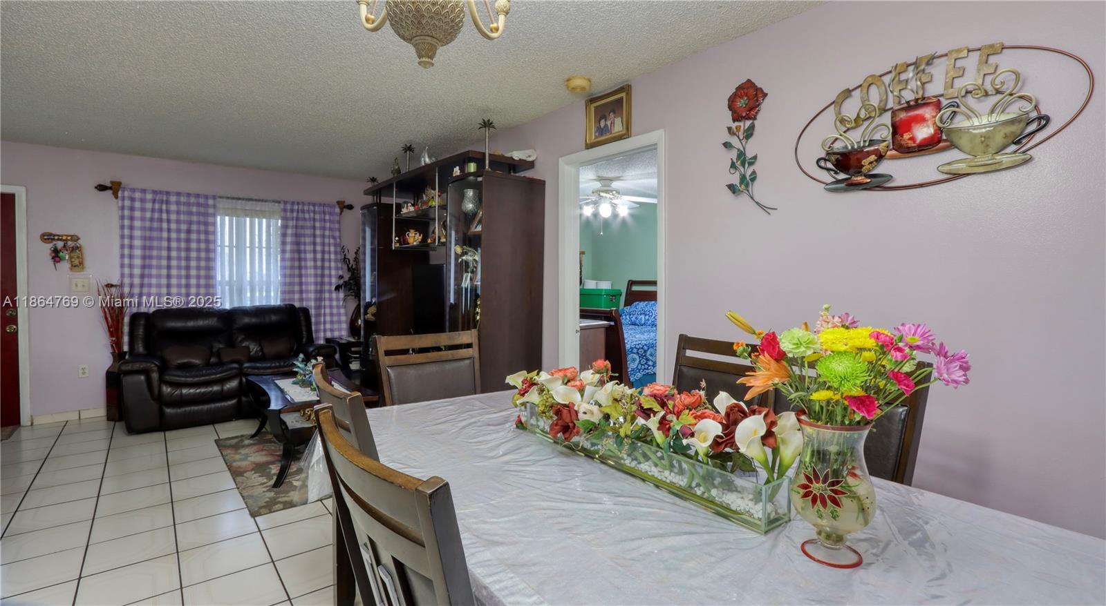 KNOLLWOOD MANOR - Residential