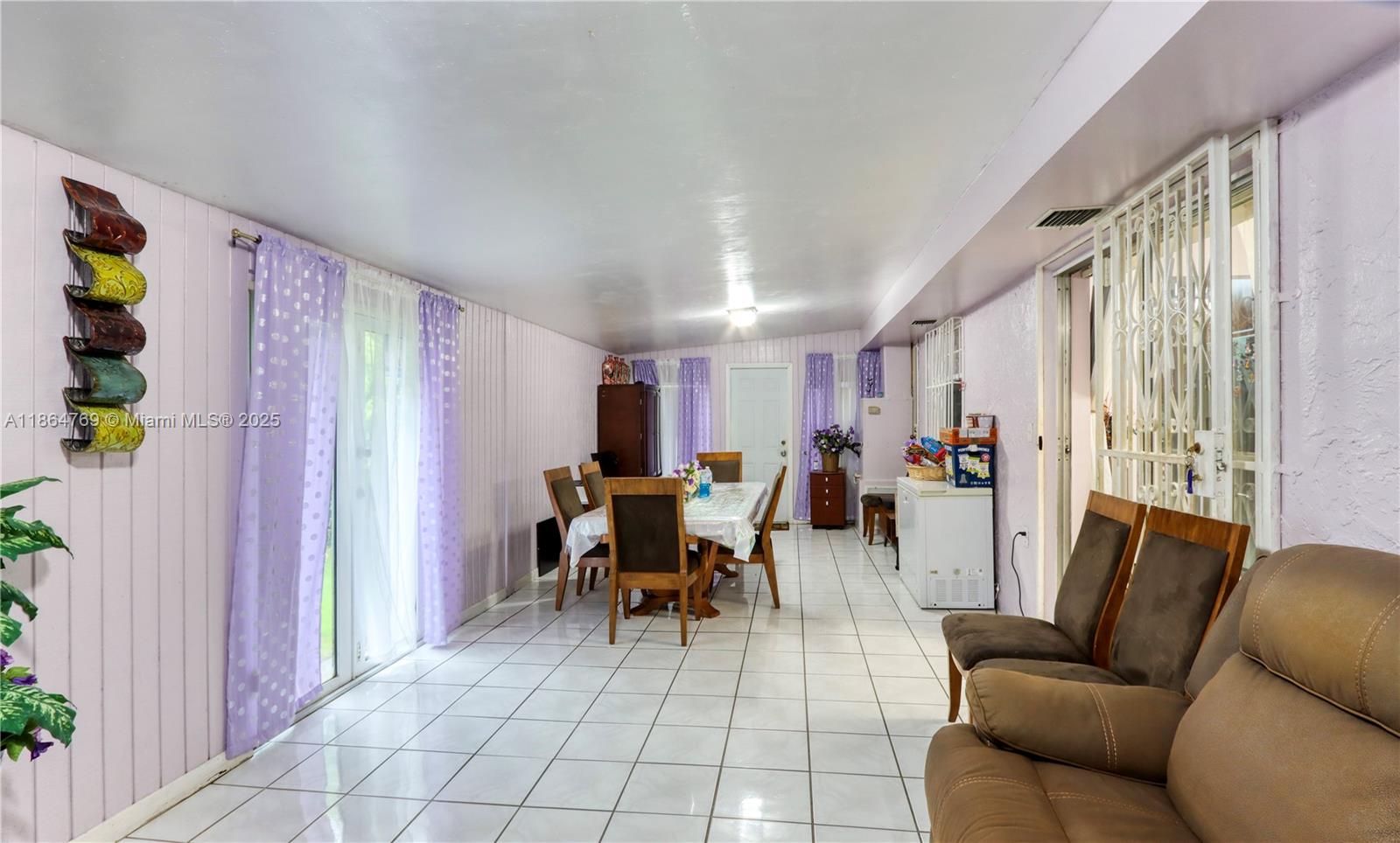 KNOLLWOOD MANOR - Residential